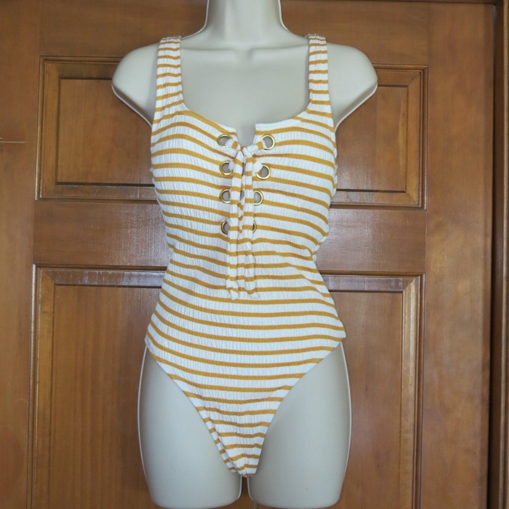 California Waves Gold & White One Piece Swimsuit Size Large